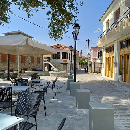 Little Square House * Argalasti